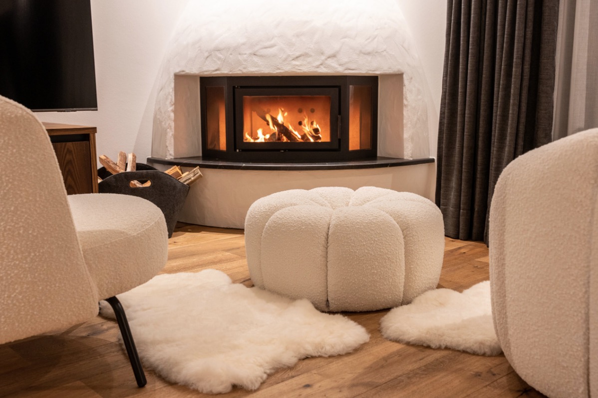 Luxury-Villa-Living-Chalet-Allessia-Italy-22