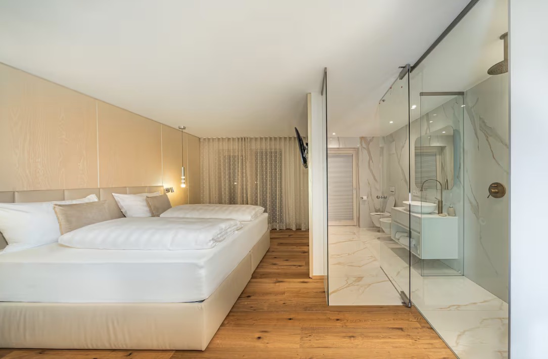 Luxury-Villa-Living-Chalet-Allessia-Italy-5