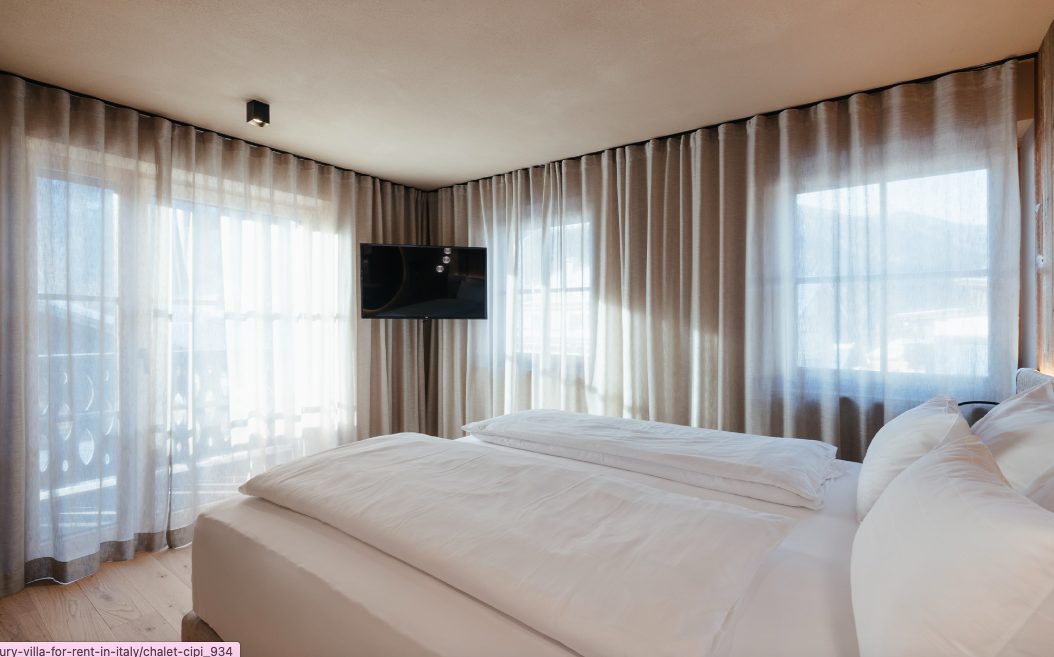 Luxury-Villa-Living-Chalet-Faure-Italy–04-17 at 10.36.22