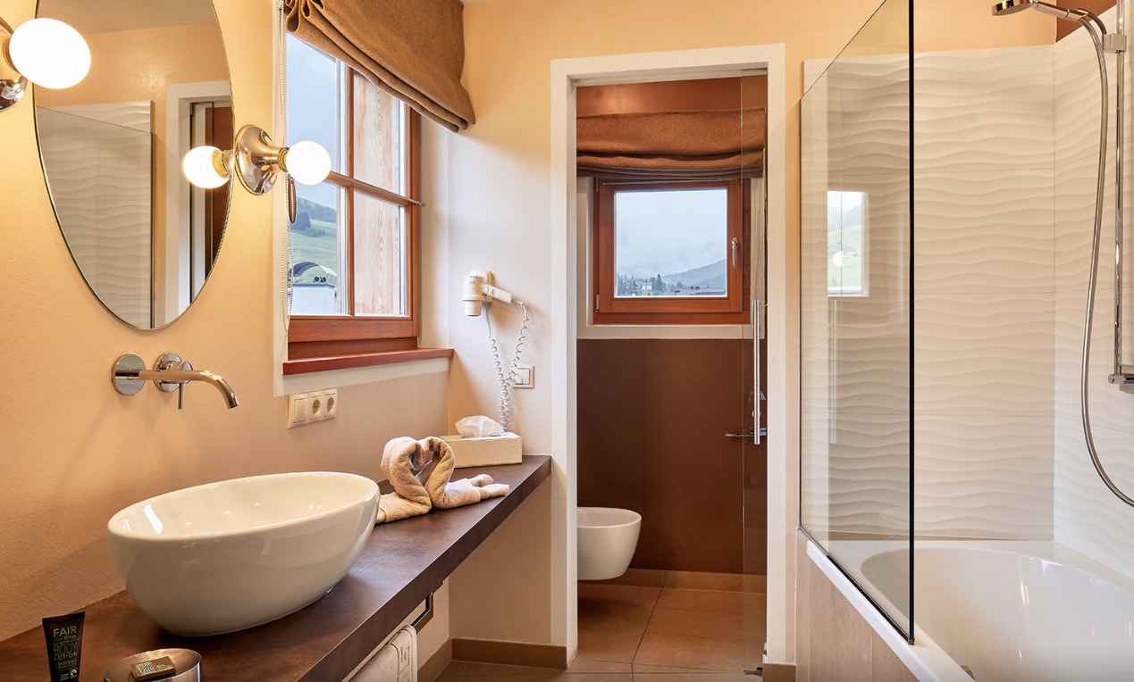 Luxury-Villa-Living-Chalet-Ilaria-Italy-6