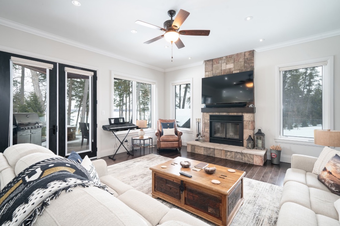 Luxury-Villa-Living-Du-Pont-Canada-17 Luxury-Villa-Living-Du-Pont-Canada-17