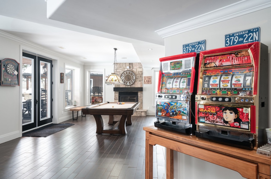 Luxury-Villa-Living-Du-Pont-Canada-5 Luxury-Villa-Living-Du-Pont-Canada-5