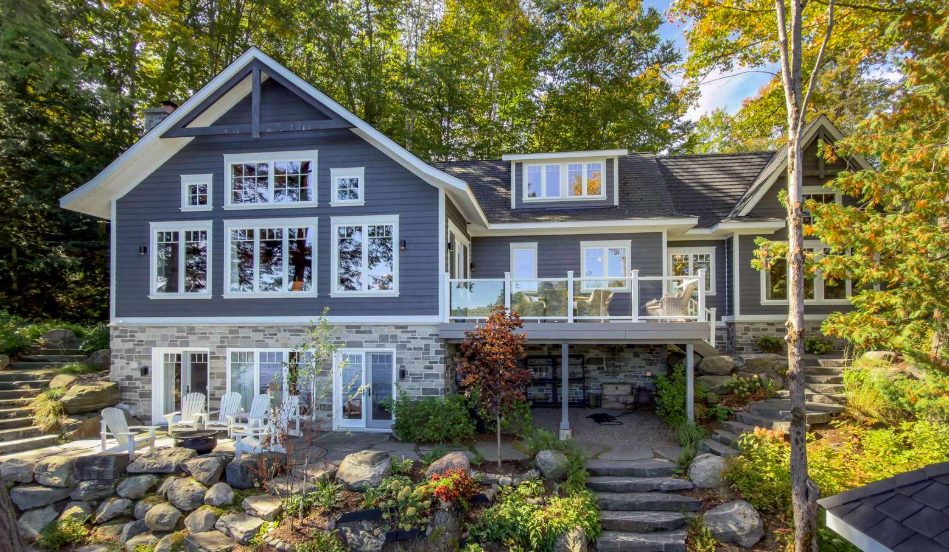 Luxury-Villa-Living-Forbes-Canada–04-17 at 13.00.23