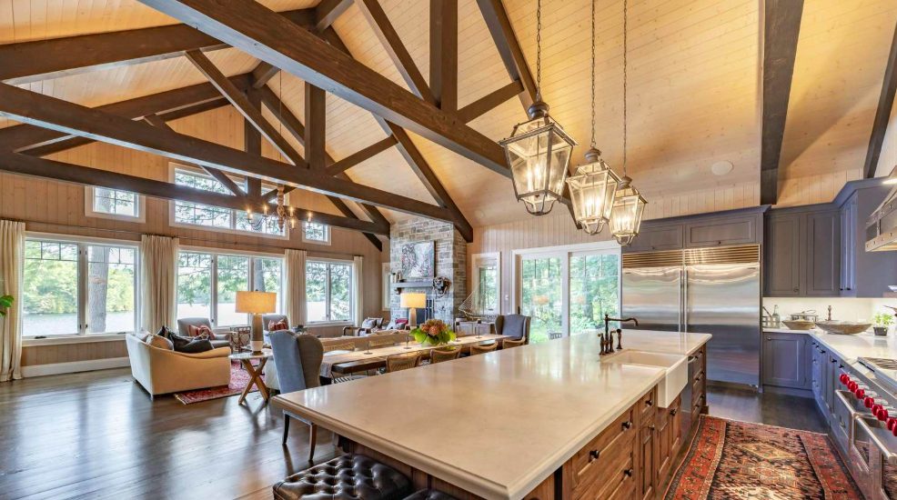 Luxury-Villa-Living-Forbes-Canada–04-17 at 13.00.51