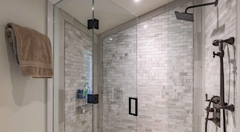 Luxury-Villa-Living-Forbes-Canada–04-17 at 13.02.12