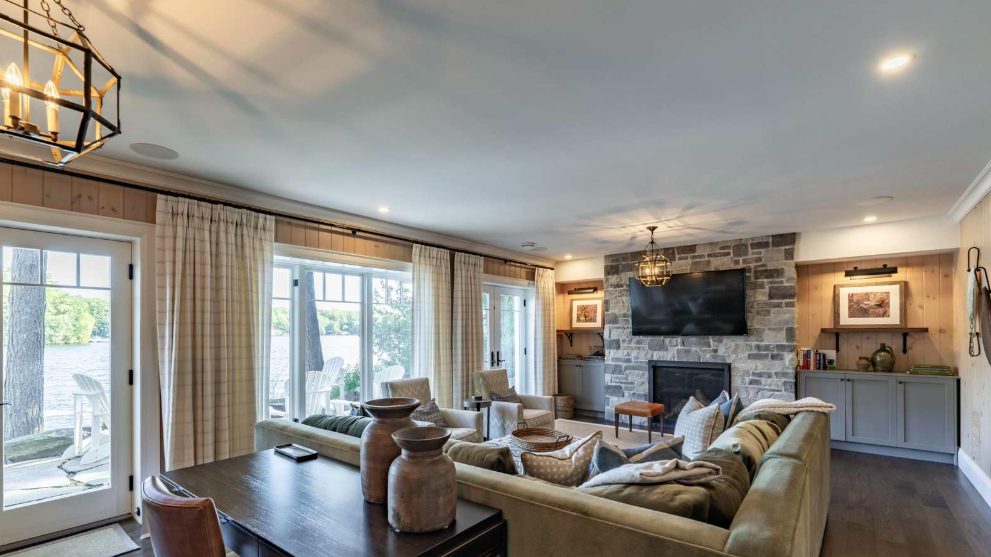 Luxury-Villa-Living-Forbes-Canada–04-17 at 13.02.26