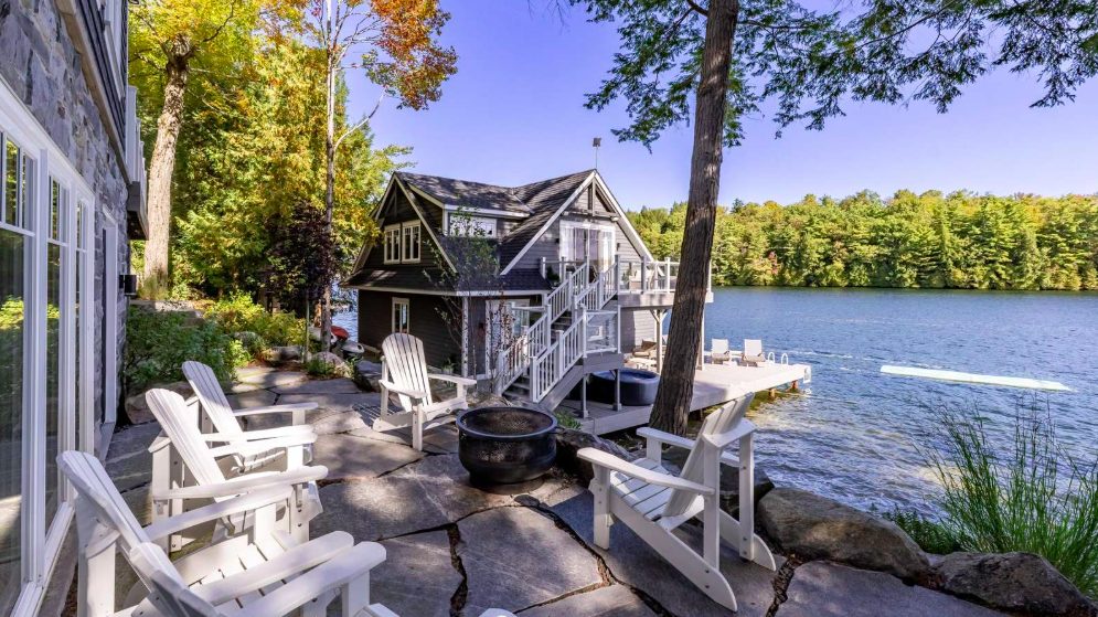 Luxury-Villa-Living-Forbes-Canada–04-17 at 13.02.53