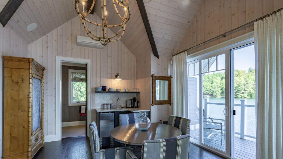 Luxury-Villa-Living-Forbes-Canada–04-17 at 13.03.34