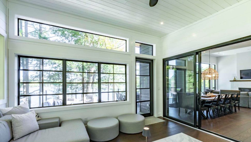 Luxury-Villa-Living-Pembrooke-Canada–04-17 at 13.39.29