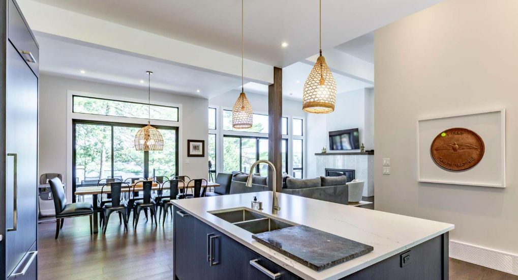 Luxury-Villa-Living-Pembrooke-Canada–04-17 at 13.40.00