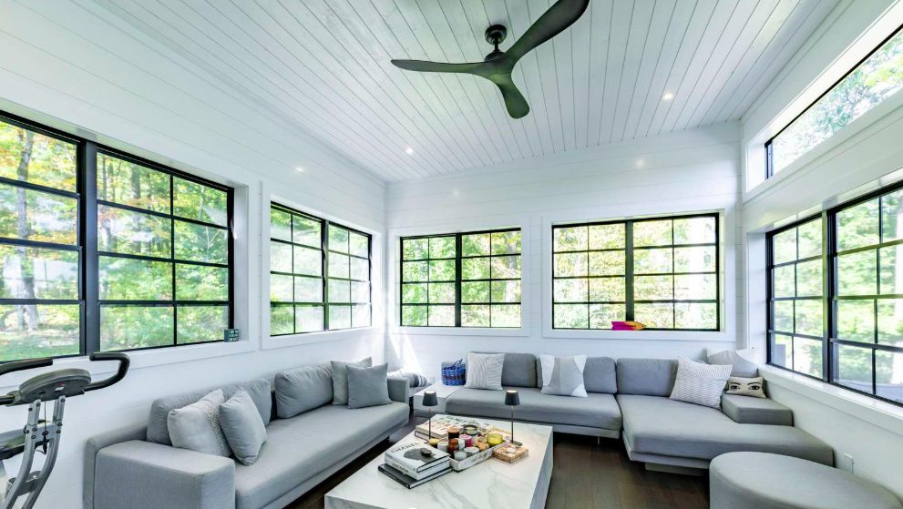 Luxury-Villa-Living-Pembrooke-Canada–04-17 at 13.40.08