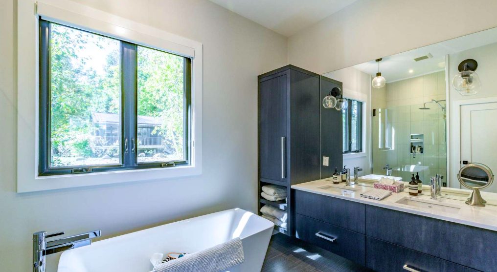 Luxury-Villa-Living-Pembrooke-Canada–04-17 at 13.40.14