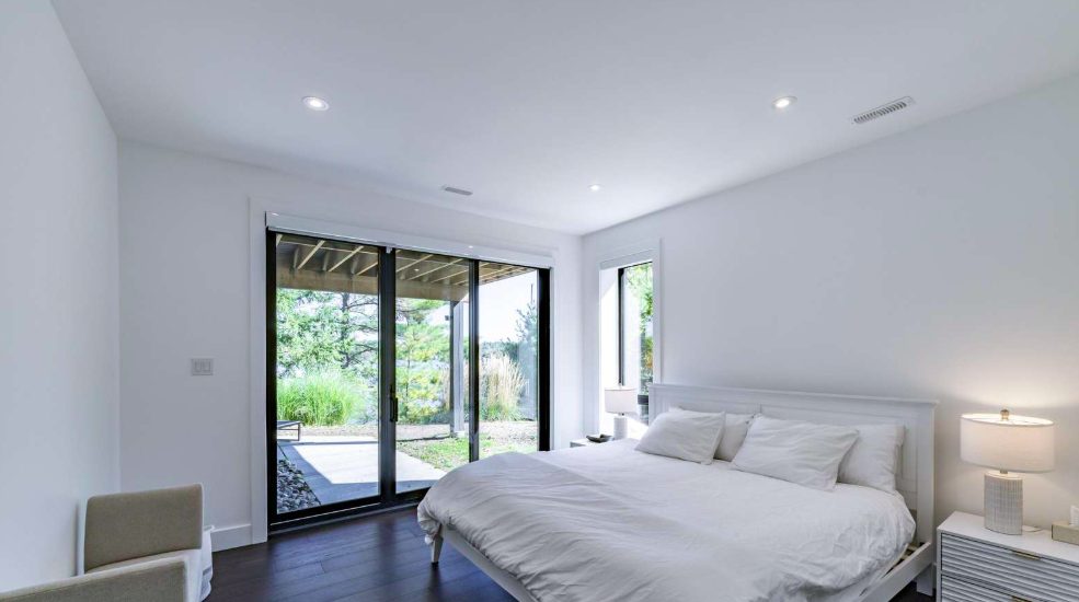 Luxury-Villa-Living-Pembrooke-Canada–04-17 at 13.40.34