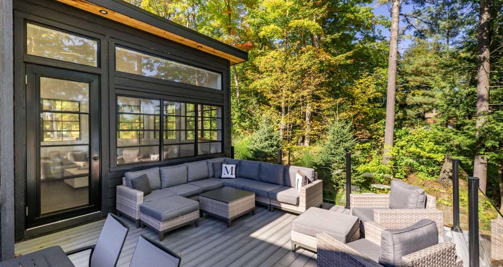 Luxury-Villa-Living-Pembrooke-Canada–04-17 at 13.41.24