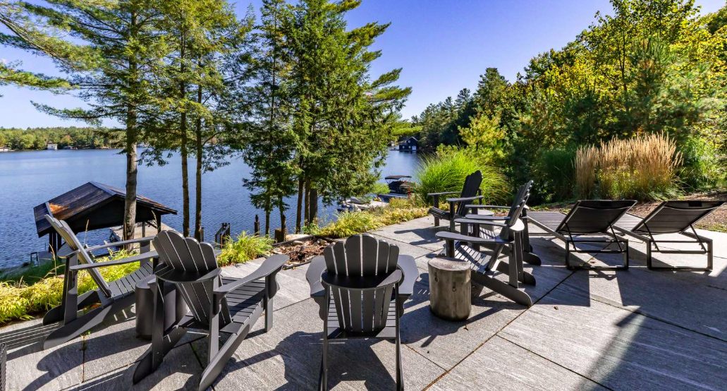 Luxury-Villa-Living-Pembrooke-Canada–04-17 at 13.41.41