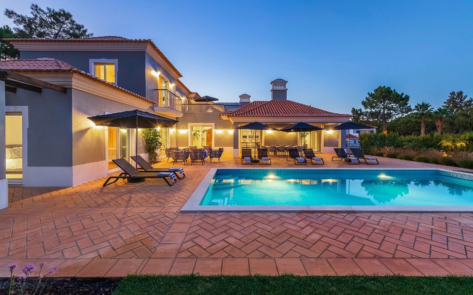 Luxury-Villa-Living-Villa-Carole-Portugal- 2026-04-17 at 09.32.16