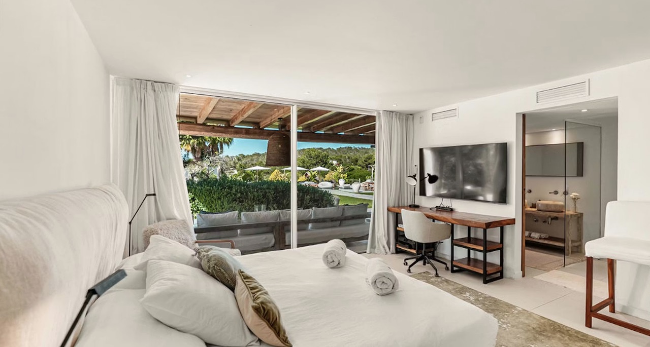 Luxury-Villa-Living-Villa-Cereza-Ibiza-18 Luxury-Villa-Living-Villa-Cereza-Ibiza-18