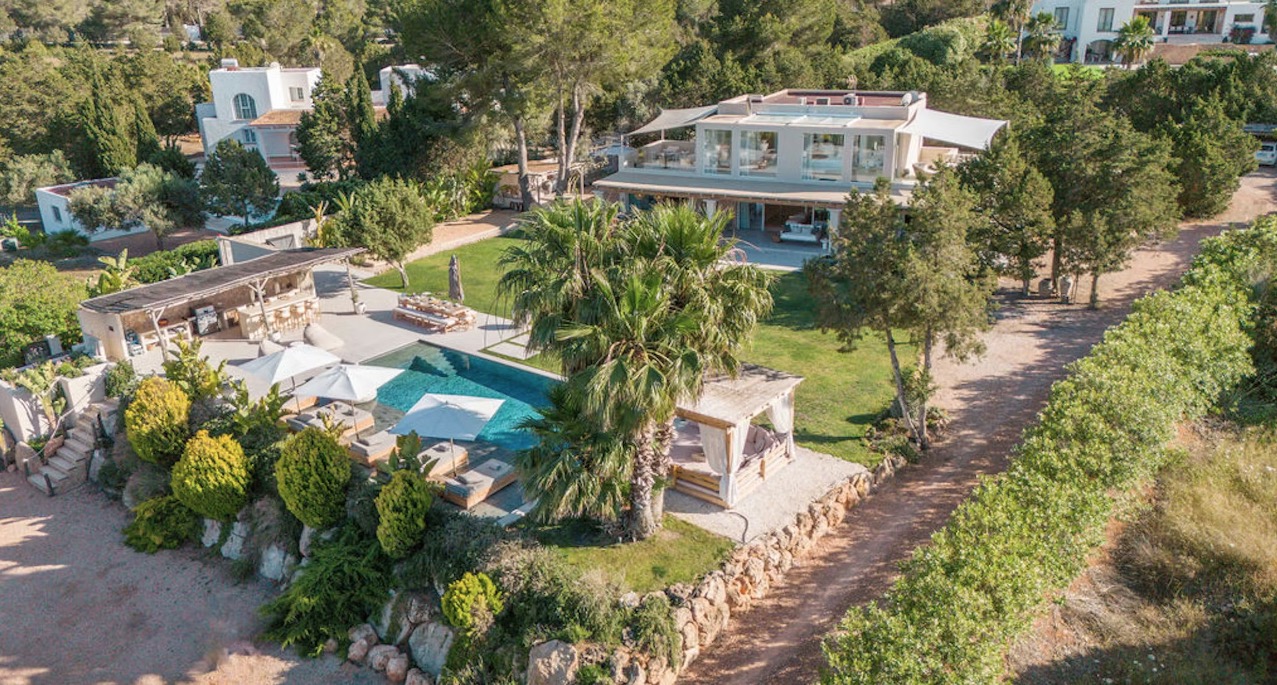 Luxury-Villa-Living-Villa-Cereza-Ibiza-2 Luxury-Villa-Living-Villa-Cereza-Ibiza-2