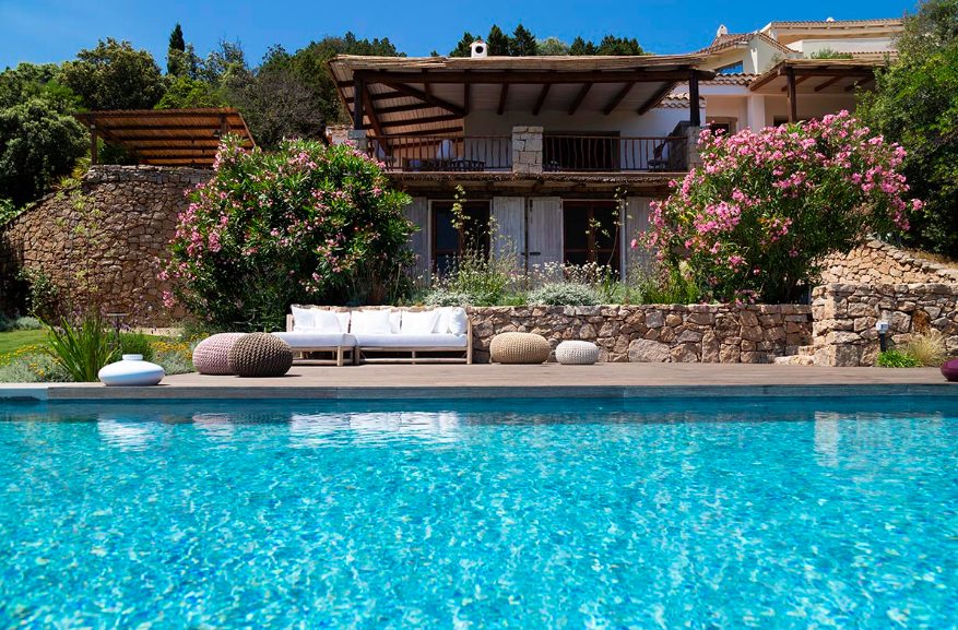 Luxury-Villa-Living-Villa-Coast-Sardinia–04-22 at 12.52.08