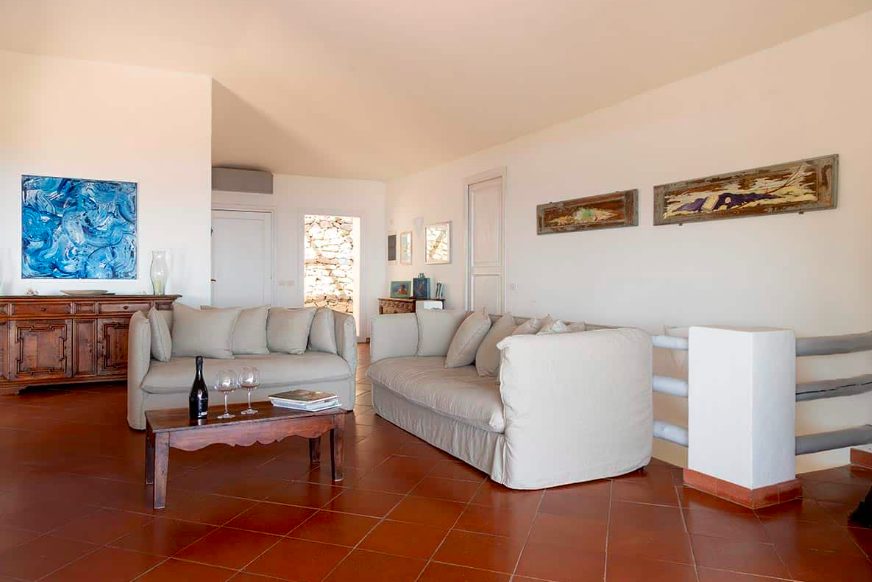 Luxury-Villa-Living-Villa-Coast-Sardinia–04-22 at 12.53.19
