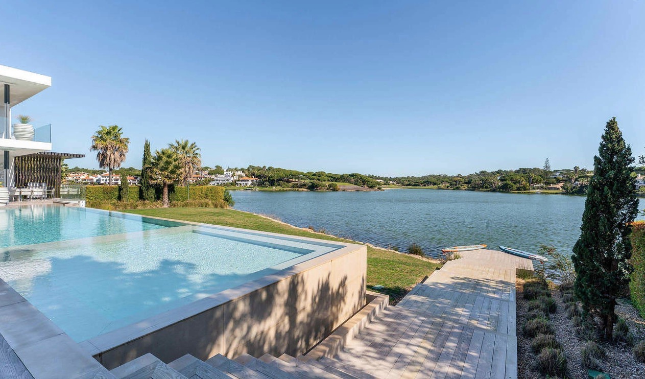 Luxury-Villa-Living-Villa-Fons-Portugal-40