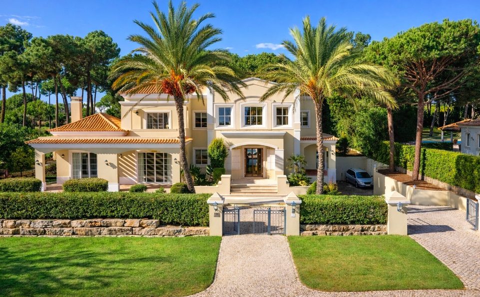 Luxury-Villa-Living-Villa-Jacinto-Portugal–04-17 at 09.45.52