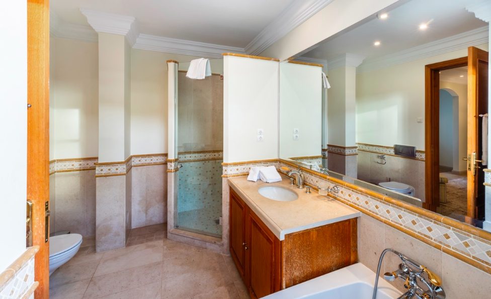 Luxury-Villa-Living-Villa-Jacinto-Portugal–04-17 at 09.47.39