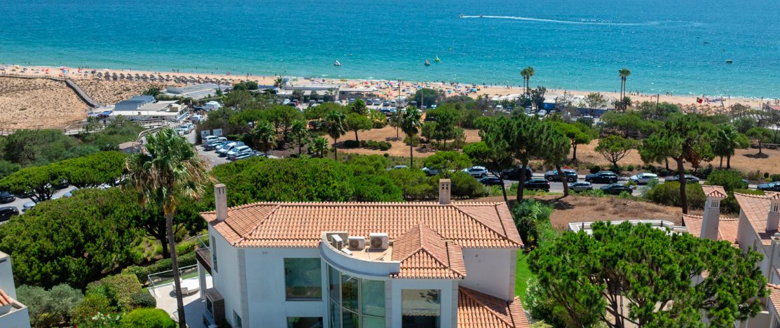 Luxury-Villa-Living-Villa-Joao-Portugal–04-17 at 15.45.01