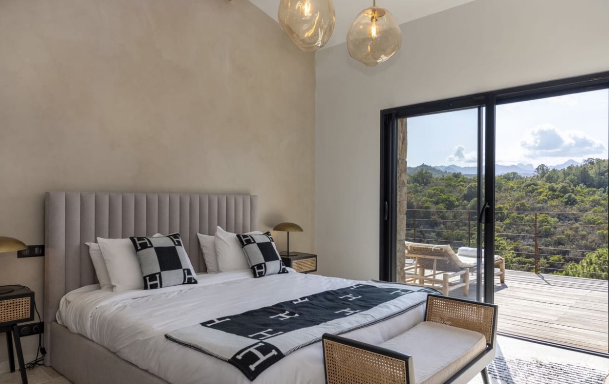 Luxury-Villa-Living-Villa-Noir-Corsica-14