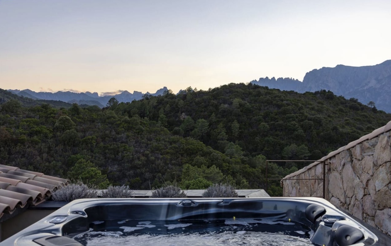 Luxury-Villa-Living-Villa-Noir-Corsica-24