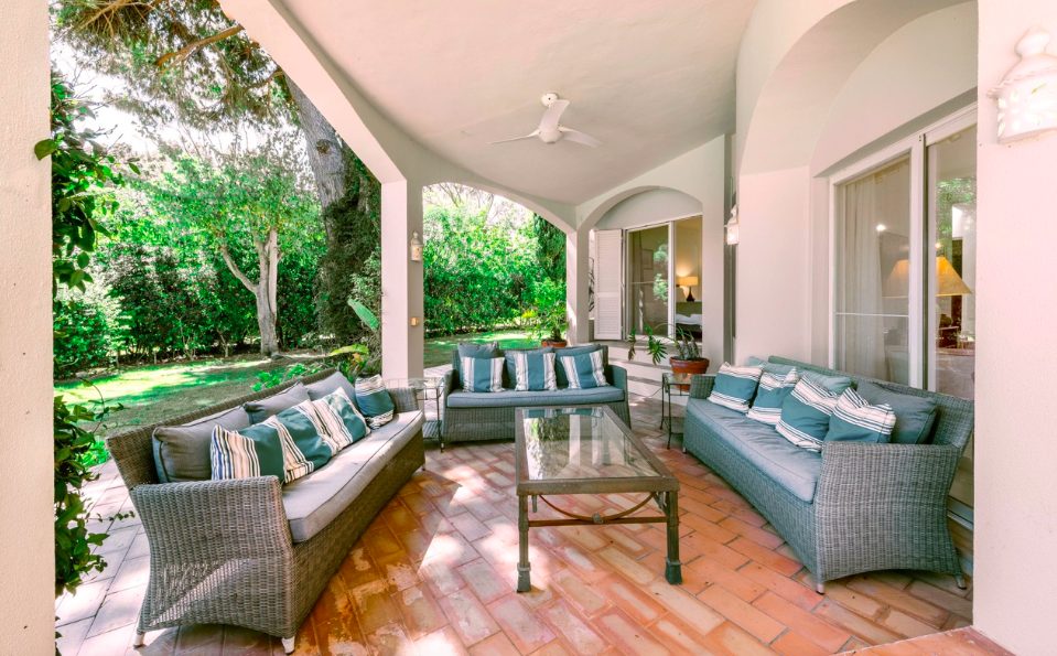 Luxury-Villa-Living-Villa-Pinto-Portugal–04-17 at 09.59.53