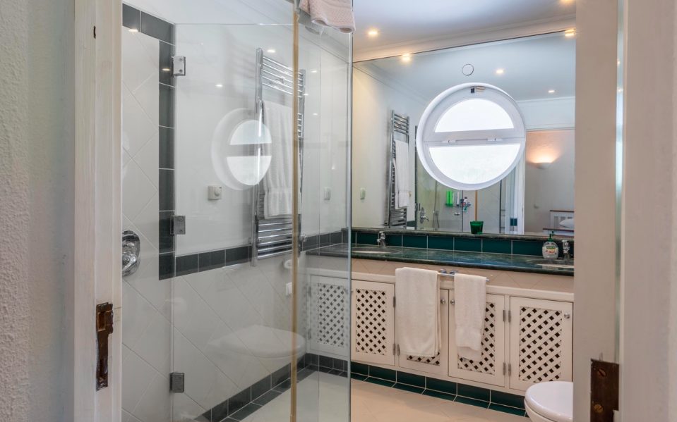 Luxury-Villa-Living-Villa-Pinto-Portugal–04-17 at 10.02.48