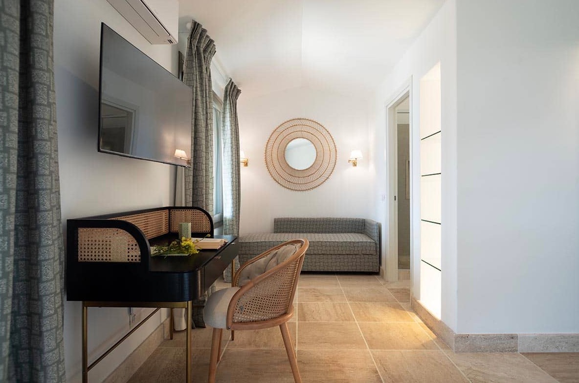 Luxury-Villa-Living-Villa-Porto-Sardinia-16