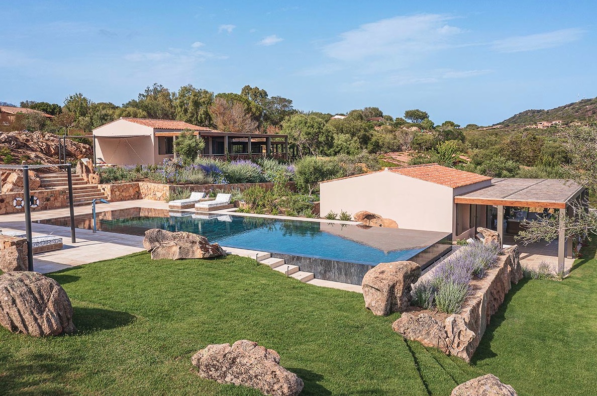 Luxury-Villa-Living-Villa-Porto-Sardinia-21