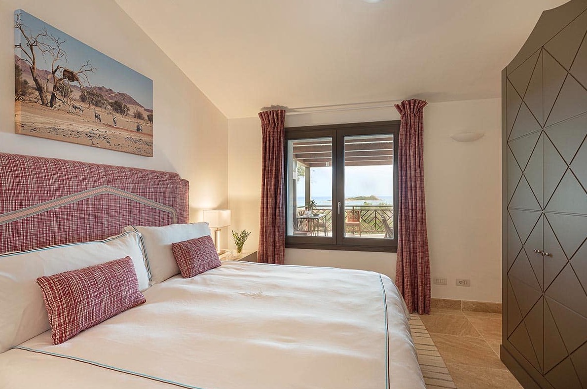 Luxury-Villa-Living-Villa-Porto-Sardinia-6