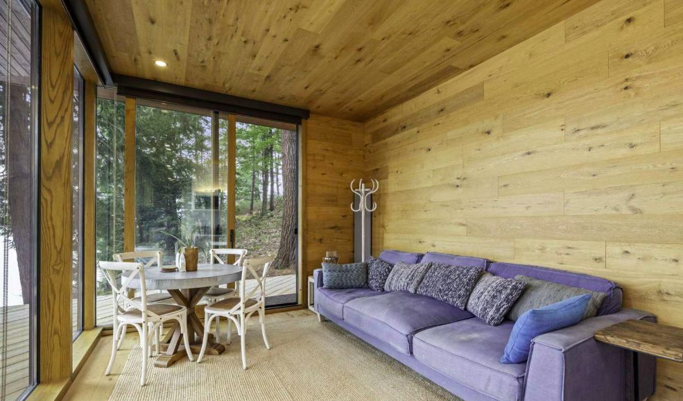 Luxury-Villa-Living-Whitney-Canada–04-17 at 13.14.34