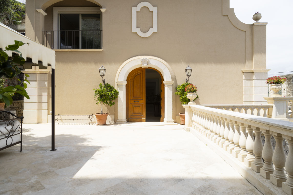 Luxury_Villa_Living_Villa_Meucci_Taormina_Sicily_Italy4
