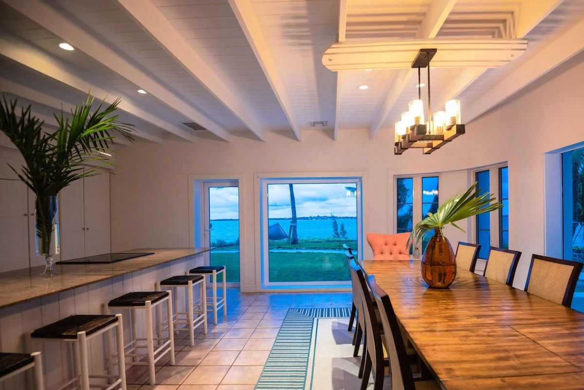 luxury-villa-living-middle-cay-harbour-island-bahamas-11