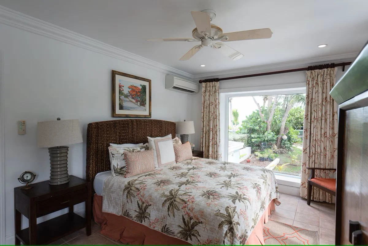 luxury-villa-living-middle-cay-harbour-island-bahamas-13