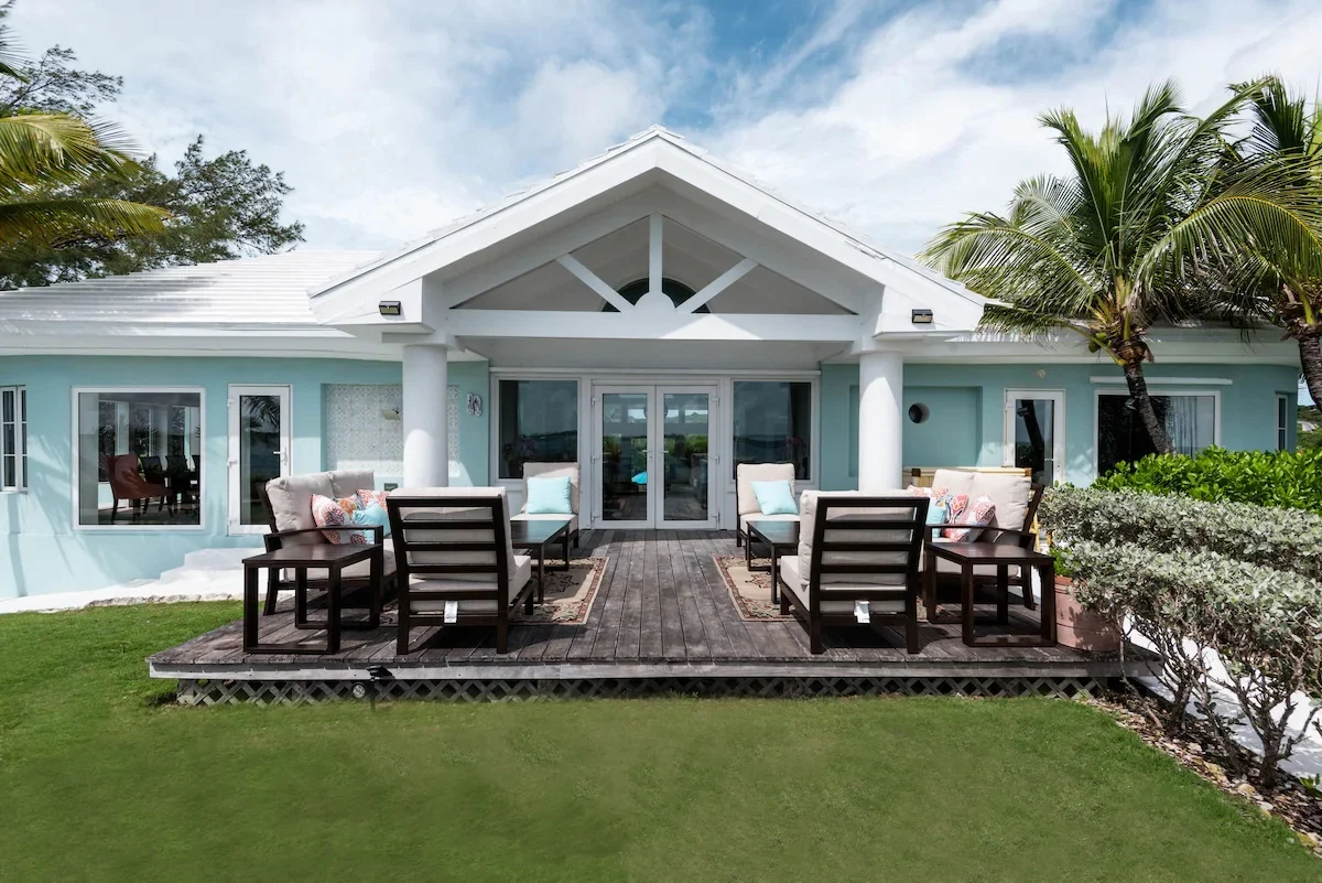 luxury-villa-living-middle-cay-harbour-island-bahamas-16