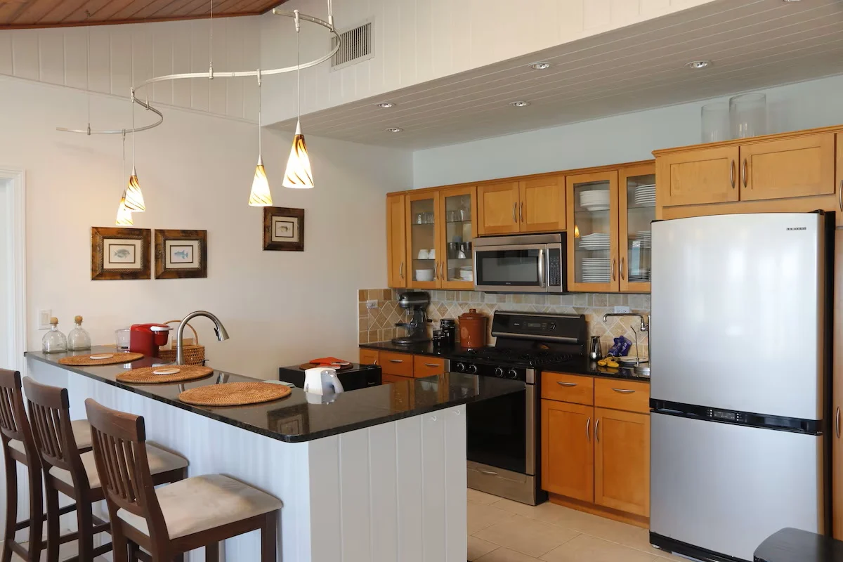 luxury-villa-living-middle-cay-harbour-island-bahamas-20