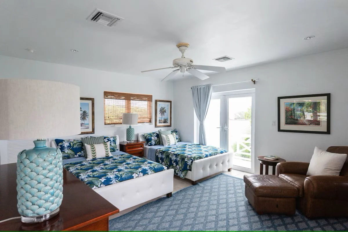 luxury-villa-living-middle-cay-harbour-island-bahamas-22