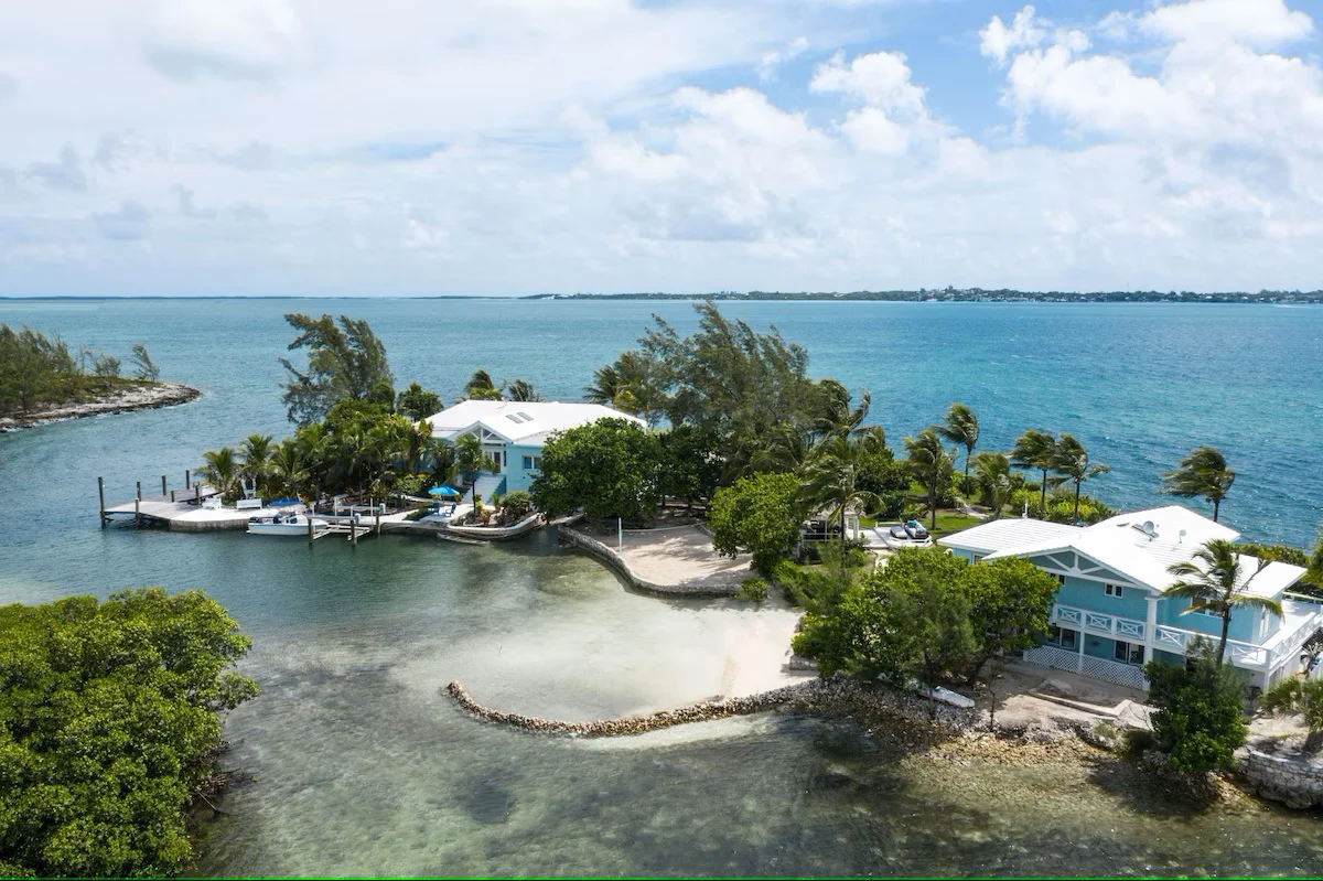 luxury-villa-living-middle-cay-harbour-island-bahamas-3