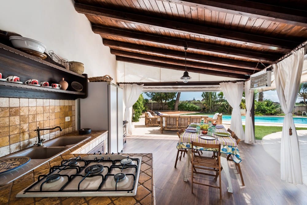 OUTDOOR KITCHEN VILLA DEL BUTTERFLY