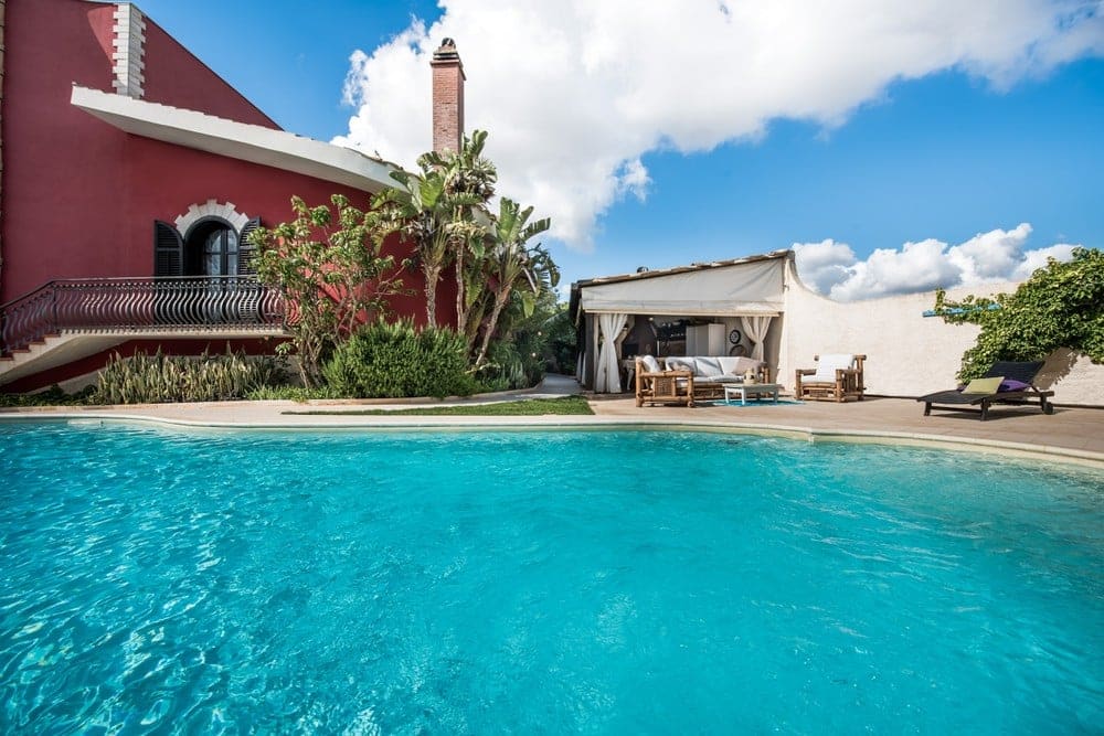 LUXURY 4 BED VILLA IN SICILY - OUTDOOR SHOT