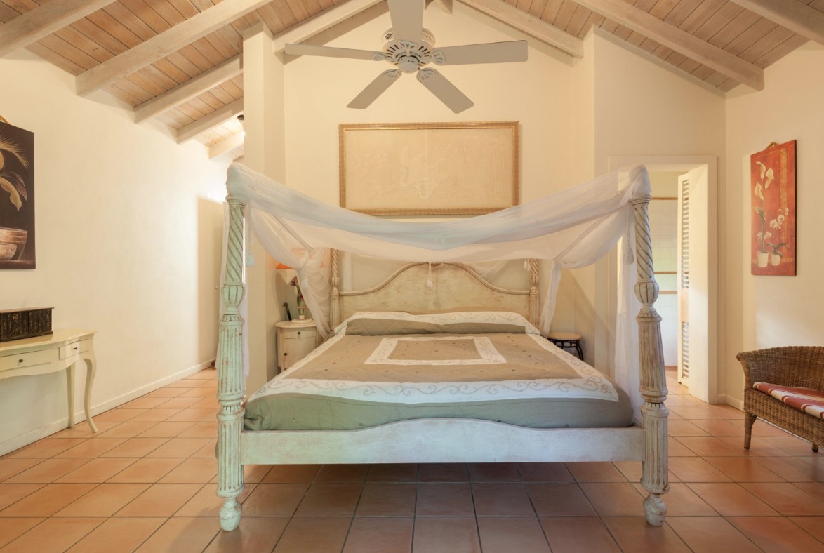 Luxury-Villa-Living-Galley-Bay-Heights-2-Antigua9