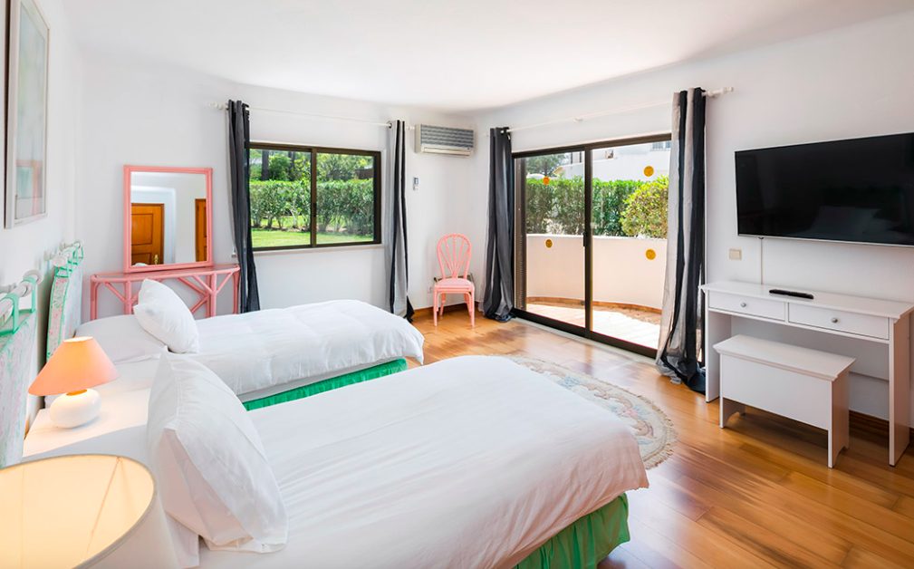 Luxury-Villa-Living-Villa-Limao-Portugal–05-21 at 13.42.00