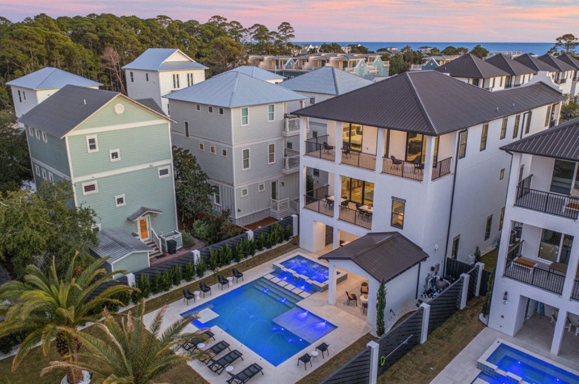 Luxury-Villa-Living-Villa-Orbit-Florida-1 Luxury-Villa-Living-Villa-Orbit-Florida-1