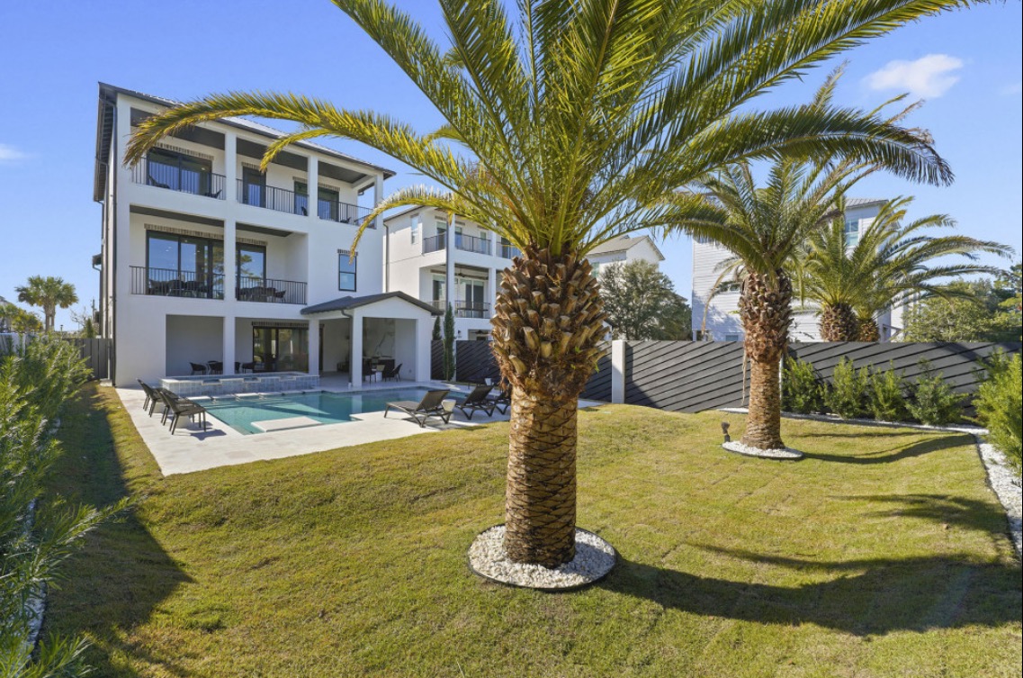Luxury-Villa-Living-Villa-Orbit-Florida-2 Luxury-Villa-Living-Villa-Orbit-Florida-2
