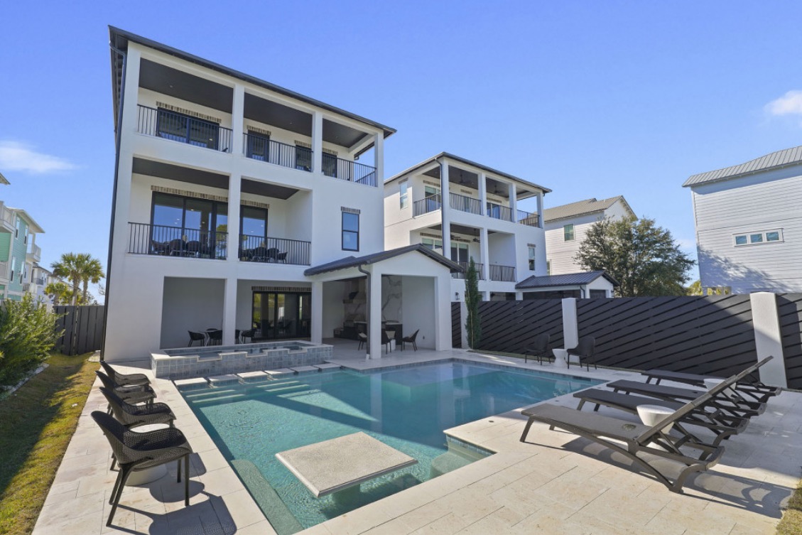 Luxury-Villa-Living-Villa-Orbit-Florida-3 Luxury-Villa-Living-Villa-Orbit-Florida-3